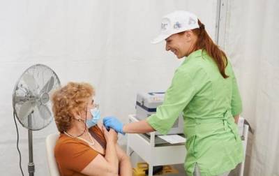COVID-вакцинацию прошли еще 143 тысячи украинцев - korrespondent.net - Украина - Сша