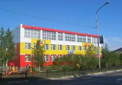 В Салехарде закрыли детский сад, где коронавирусом заболел ребенок и воспитатели - znak.com - Салехард
