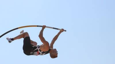 Сэм Кендрикс - Коронавирус не позволит выступить на Олимпиаде чемпиону мира в прыжках с шестом - vesti.ru
