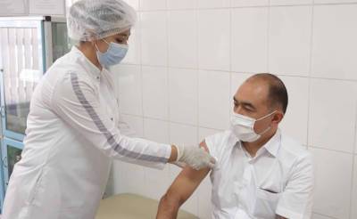 В Узбекистане уже использовано свыше 6,5 млн доз вакцины и не зафиксировано тяжелых побочных эффектов или летальных случаев – Курбанов - podrobno.uz - Узбекистан - Ташкент