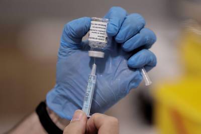 AstraZeneca обогатилась на продаже вакцин от коронавируса - lenta.ru - Англия