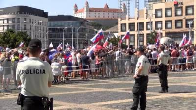 Зузана Чапутова - В Братиславе прошел митинг против "дискриминации" антипрививочников - piter.tv - Словакия - Братислава
