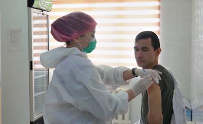 Если человек пропустил вторую или третью дозу вакцины больше, чем на 12 недель, то процесс вакцинации придется начать заново – Курбанов - podrobno.uz - Узбекистан - Ташкент