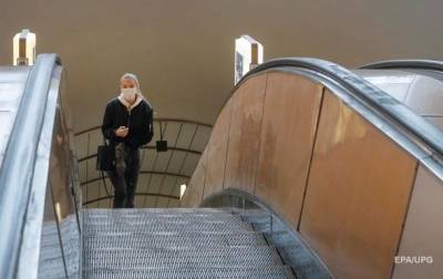 За отсутствие масок оштрафовали почти 2,5 тыс. пассажиров киевского метро - korrespondent.net - Украина - Киев