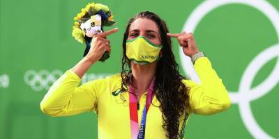 Австралийка выиграла золото на Олимпиаде благодаря презервативу - ruposters.ru - Австралия - Токио