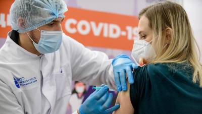 Более 23 тыс. петербуржцев сделали прививки перед выходными - dp.ru - Петербурга - Пресс-Служба
