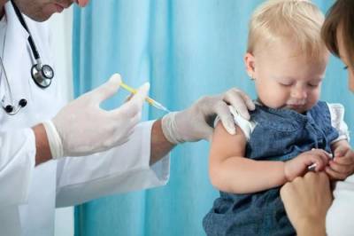 Латвийский политик Дмитрий Голубев: «У тех кто не хочет вакцинировать своих детей, нужно их отнять» - argumenti.ru - Латвия