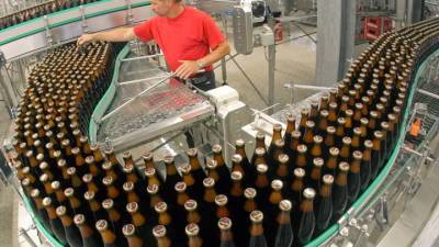 Тревожные вести из Германии: немцы сократили потребление пива - vesti.ru - Германия