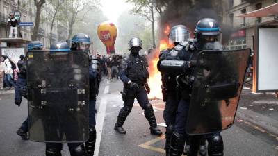В центре Парижа применили газ против демонстрантов - vesti.ru - Франция - Париж