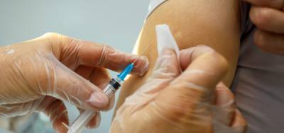 Жителям России рассказали о вакцинации от гриппа во время пандемии ковида - runews24.ru - Россия