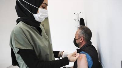 Батыр Бердыклычев - ВОЗ: Турция - одна из стран-лидеров по темпам вакцинации - dialog.tj - Турция