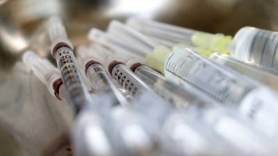 Жителям России объяснили порядок вакцинации от гриппа в условиях пандемии - newinform.com - Россия