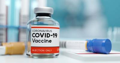 В Польше прививку от COVID-19 сделали более 10 тысяч украинцев - dsnews.ua - Украина - Польша