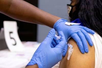 Джефф Зинтс - США заявили о готовности использовать третьи дозы вакцин от коронавируса - lenta.ru - Сша