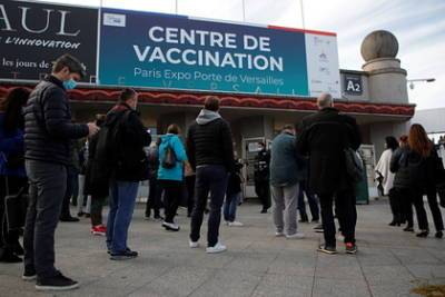Жан Кастекс - Во Франции задумались об обязательной вакцинации - lenta.ru - Франция