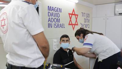 Из-за мутации "Дельта": эффективность вакцины в Израиле снизилась - vesty.co.il - Израиль