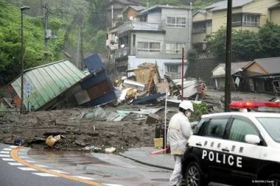 В Японии спасатели не могут найти 113 человек, пропавших после схода оползня - argumenti.ru - Япония