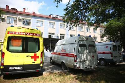 На Урале 22-летний студент умер от ковида через две недели после положительного теста - znak.com - Екатеринбург - Уральск