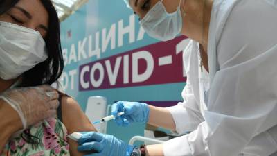 Анастасия Ракова - В пункте вакцинации от COVID-19 в Гостином дворе будут проводить и ревакцинацию - russian.rt.com - Москва