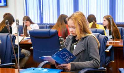 Непривитым студентам ВШЭ запретили посещать очные лекции - newizv.ru