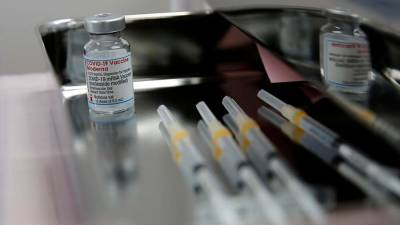 Более 420 человек заболели после вакцинации Moderna и Pfizer в Швейцарии - iz.ru - Швейцария - Израиль