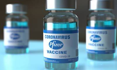 Владимир Путин - Россияне потребовали от президента допустить импортные вакцины от коронавируса в РФ - og.ru - Россия