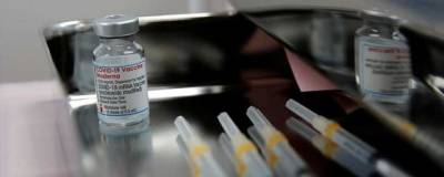 В Швейцарии свыше 420 человек заболели ковидом после вакцинации Moderna и Pfizer - runews24.ru - Швейцария