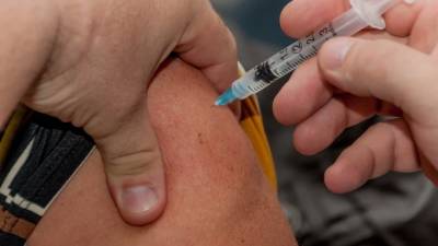 Москва вошла в пятерку лидеров по темпам вакцинации от COVID-19 - piter.tv - Россия - Москва - округ Чукотка