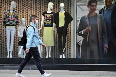 Магазины одежды решили покинуть улицы Москвы - lenta.ru - Москва