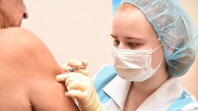 Более 105 тысяч жителей Москвы получили прививки от коронавируса за сутки - inforeactor.ru - Москва