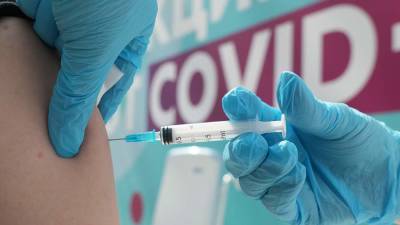 Адан Гебрейесус - Глава ВОЗ заявил о победе новых штаммов COVID-19 в гонке с вакцинами - iz.ru - Израиль