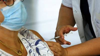 Оливья Веран - Власти Франции хотят ввести обязательную вакцинацию для медиков - ru.euronews.com - Франция - Сша - Англия - Венгрия
