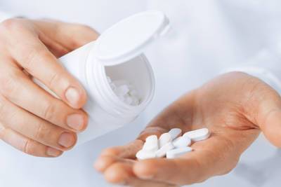 Коронавирус предложили лечить аспирином и другими противовоспалительными - lenta.ru - Канада