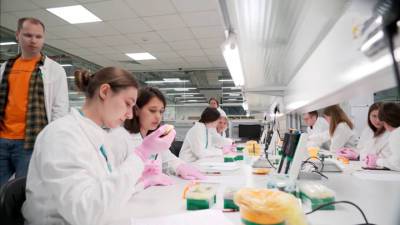 С помощью генетики: молодые ученые делятся опытом - vesti.ru - Россия