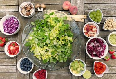 Диетолог описала оптимальную диету для тех, кто перенес COVID-19 - online47.ru