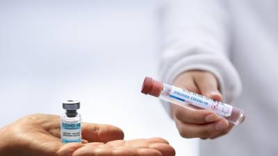 Российские врачи выявили 25 766 новых случаев заболевания коронавирусом за сутки - newinform.com - Россия - Оперштаб