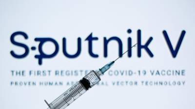 Песков: Кремль поддерживает идею всеобщей вакцинации россиян - newinform.com - Россия