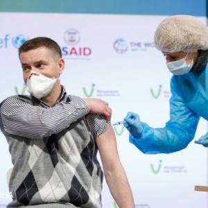 Михаил Радуцкий - В Раде сообщили, что будет стимулировать украинцев прививаться от коронавируса - reporter-ua.com - Украина - Евросоюз