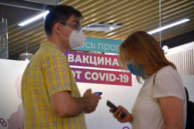 Минздрав назвал срок строгого соблюдения мер профилактики после вакцинации - lenta.ru - Россия