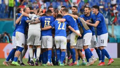 Сборная Италии самоизолировалась на базе из-за коронавируса накануне финала Евро-2020 - newinform.com - Англия - Италия - Лондон