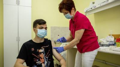 Разработчики препарата от COVID-19 изучают бустерную вакцину - svoboda.org - Израиль