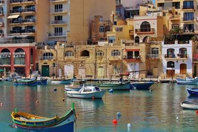 Крис Ферн - Первая в Европе страна закроет въезд для непривитых туристов - lenta.ru - Евросоюз - Мальта
