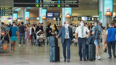 Почти 40 рейсов отменили и задержали в аэропортах Москвы - vm.ru - Россия - Москва - Доминиканская Республика - Молдавия - Бахрейн