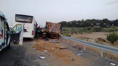Автобус с туристами в Турции попал в аварию 8 августа 2021 года - yur-gazeta.ru - Турция