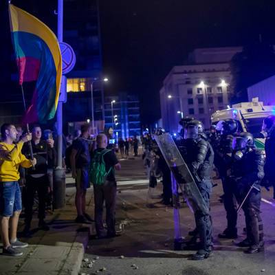 Полиция Литвы разогнала от протестующих против ограничения прав непривитых - radiomayak.ru - Литва