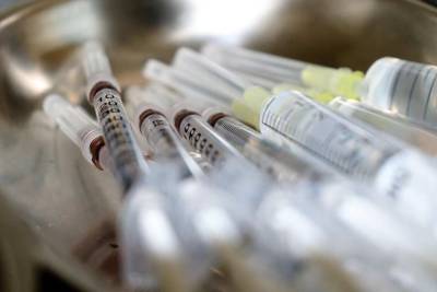 Жительница Екатеринбурга после вакцинации от коронавируса оказалась в реанимации - actualnews.org - Екатеринбург