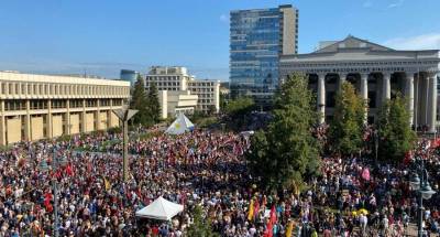 Тысячи литовцев протестовали у парламента — задержано 26 человек - naviny.by - Белоруссия - Вильнюс - Литва