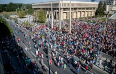 В Литве вспыхнули массовые протесты из-за введения COVID-паспортов - vchaspik.ua - Украина - Вильнюс - Литва