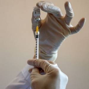 В Китае одобрили первое в стране испытание смешанной вакцины от коронавируса - reporter-ua.com - Сша - Китай