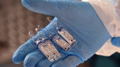 Иммунолог из Египта назвал преимущество вакцины «Спутник V» - iz.ru - Египет - Израиль